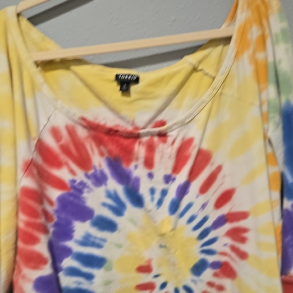 NaNa Vibrant Tie-Dye Women's Blouse - Picture 7 of 8